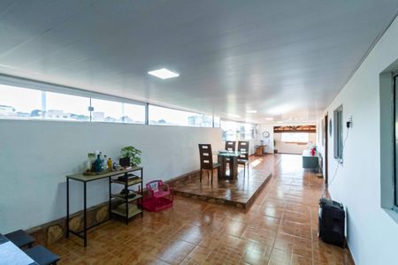 Apartamento à venda com 124m², 2 quartos e 1 vaga Apartamento à venda com 124m², 2 quartos e 1 vagaSala/Cozinha