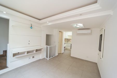 Casa de condomínio à venda com 82m², 2 quartos e 1 vagaSala