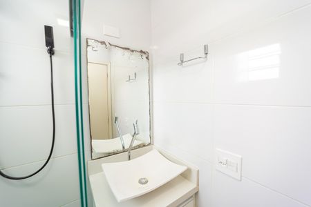 Casa de condomínio à venda com 82m², 2 quartos e 1 vagaBanheiro