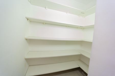 Casa de condomínio à venda com 82m², 2 quartos e 1 vagaCloset do quarto 2