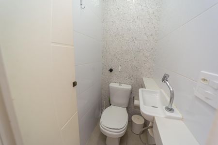 Casa de condomínio à venda com 82m², 2 quartos e 1 vagaLavabo