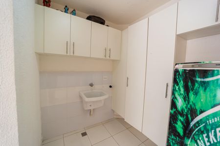 Casa de condomínio à venda com 82m², 2 quartos e 1 vagaÁrea de Serviço