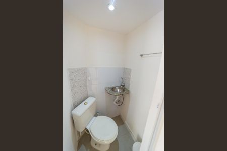 Casa de condomínio à venda com 82m², 2 quartos e 1 vagaBanheiro de Serviço