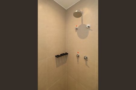Banheiro de kitnet/studio para alugar com 1 quarto, 32m² em Paraíso, São Paulo