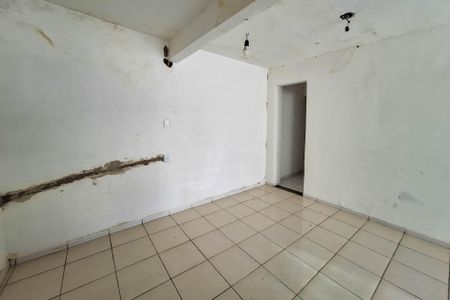 Casa para alugar com 60m², 2 quartos e 1 vagaSala