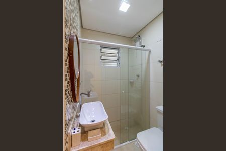 Casa à venda com 200m², 3 quartos e 2 vagas Casa à venda com 200m², 3 quartos e 2 vagasBanheiro da Suíte