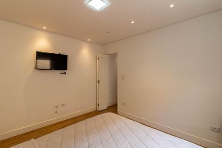 Casa à venda com 200m², 3 quartos e 2 vagas Casa à venda com 200m², 3 quartos e 2 vagasSuíte