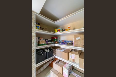 Casa à venda com 200m², 3 quartos e 2 vagas Casa à venda com 200m², 3 quartos e 2 vagasDeposito