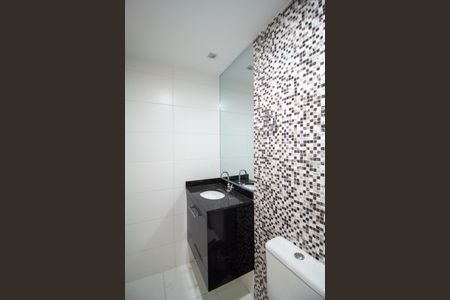 Apartamento para alugar com 58m², 2 quartos e 2 vagas Apartamento para alugar com 58m², 2 quartos e 2 vagasBanheiro