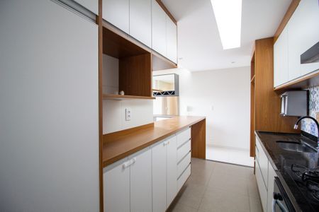 Apartamento para alugar com 58m², 2 quartos e 2 vagas Apartamento para alugar com 58m², 2 quartos e 2 vagasCozinha