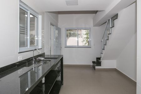 Casa de condomínio para alugar com 75m², 2 quartos e 1 vagaSala e Cozinha