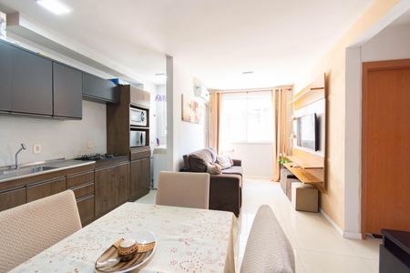 Sala de apartamento para alugar com 2 quartos, 47m² em Olaria, Canoas