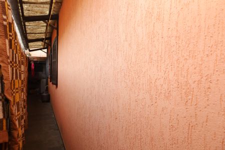 Casa à venda com 200m², 3 quartos e 3 vagasCorredores externos