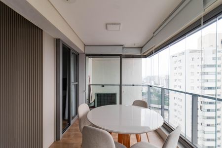 Apartamento para alugar com 52m², 1 quarto e 1 vaga Apartamento para alugar com 52m², 1 quarto e 1 vagaVaranda