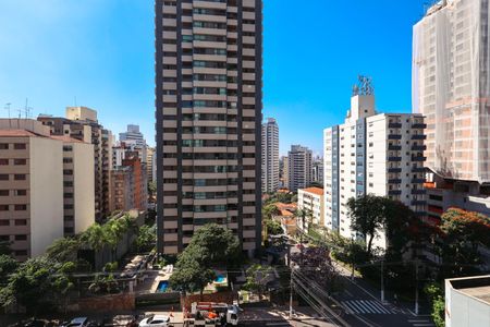 Apartamento à venda com 120m², 2 quartos e 2 vagasVista da Suíte 1