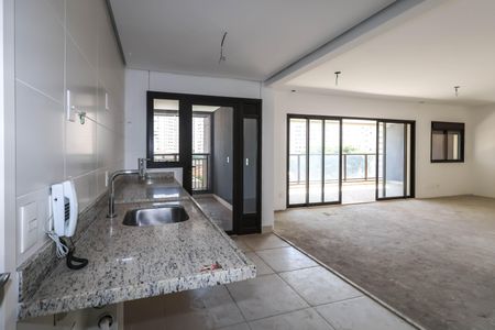 Apartamento à venda com 120m², 2 quartos e 2 vagasCozinha