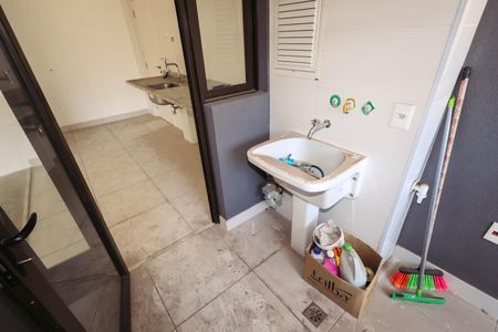 Apartamento à venda com 120m², 2 quartos e 2 vagasÁrea de Serviço