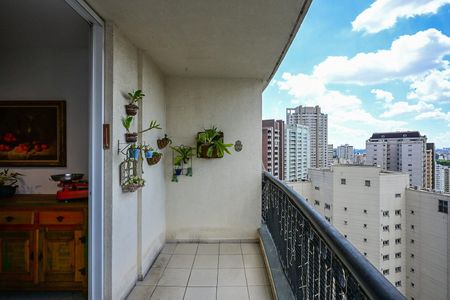 Apartamento para alugar com 112m², 2 quartos e 3 vagasVaranda