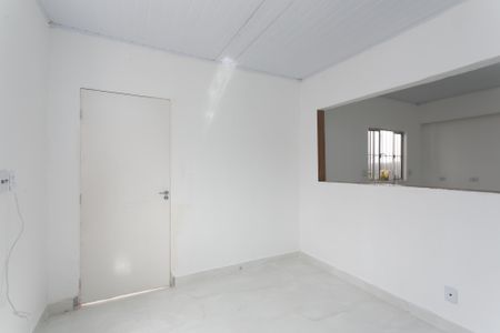 Casa para alugar com 81m², 1 quarto e 2 vagasSala