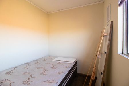 Quarto 2 de apartamento para alugar com 2 quartos, 42m² em Santo Antônio, São José dos Pinhais