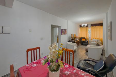 Apartamento para alugar com 103m², 3 quartos e sem vaga Apartamento para alugar com 103m², 3 quartos e sem vagaSala