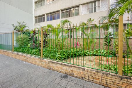 Apartamento para alugar com 103m², 3 quartos e sem vaga Apartamento para alugar com 103m², 3 quartos e sem vagaFachada