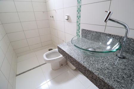 Apartamento para alugar com 61m², 2 quartos e 2 vagasBanheiro Social