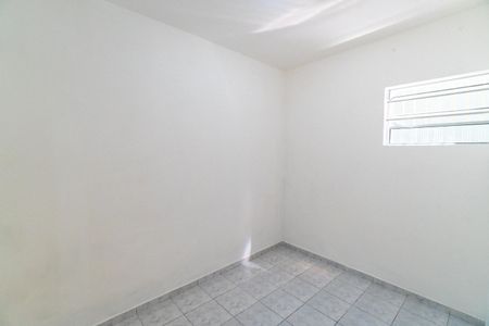 Quarto 2 de casa para alugar com 2 quartos, 62m² em Vila Fachini, São Paulo