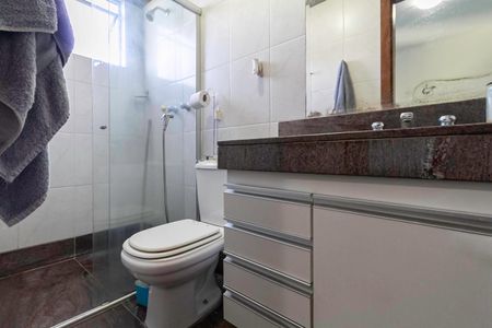 Apartamento à venda com 135m², 4 quartos e 3 vagasBanheiro da suíte