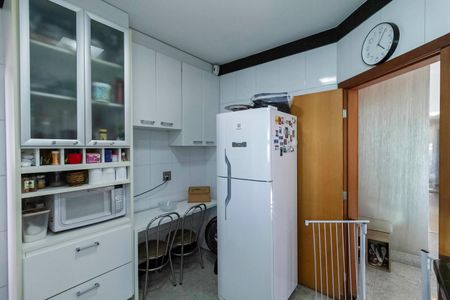 Apartamento à venda com 135m², 4 quartos e 3 vagasCozinha