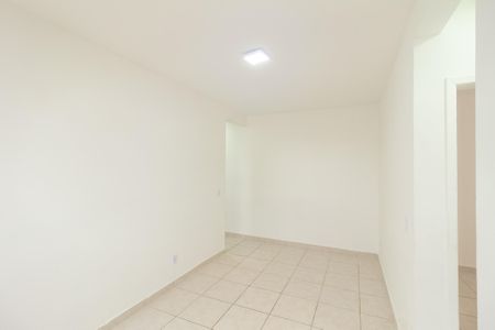 Sala de apartamento para alugar com 2 quartos, 48m² em Campo Grande, Rio de Janeiro