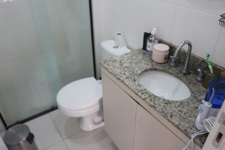 Apartamento à venda com 73m², 2 quartos e 2 vagasBanheiro 1
