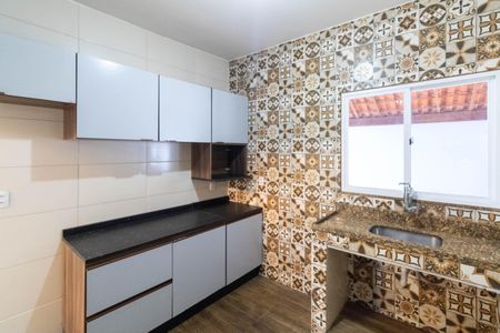 Casa para alugar com 90m², 2 quartos e 1 vagaCozinha