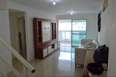 Apartamento à venda com 244m², 4 quartos e 2 vagas Apartamento à venda com 244m², 4 quartos e 2 vagasSala