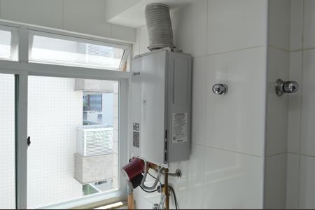 Apartamento à venda com 244m², 4 quartos e 2 vagas Apartamento à venda com 244m², 4 quartos e 2 vagasÁrea de Serviço