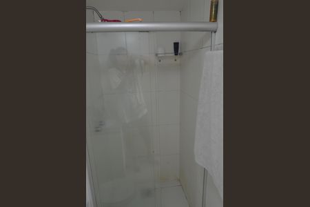 Apartamento à venda com 244m², 4 quartos e 2 vagas Apartamento à venda com 244m², 4 quartos e 2 vagasBanheiro da Suíte 2