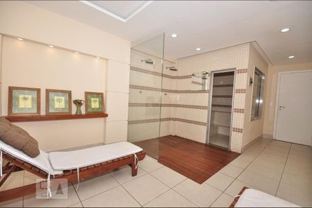 Apartamento à venda com 244m², 4 quartos e 2 vagas Apartamento à venda com 244m², 4 quartos e 2 vagasSaúna