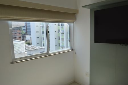 Apartamento à venda com 244m², 4 quartos e 2 vagas Apartamento à venda com 244m², 4 quartos e 2 vagasSuíte 2
