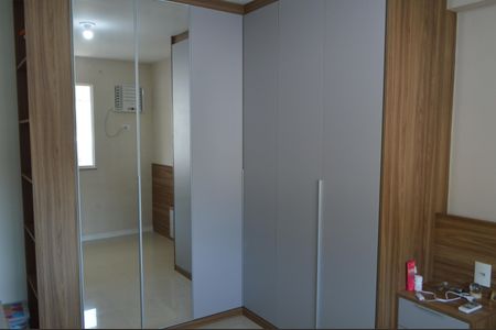 Apartamento à venda com 244m², 4 quartos e 2 vagas Apartamento à venda com 244m², 4 quartos e 2 vagasSuíte 1