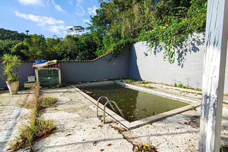 Casa de condomínio à venda com 217m², 3 quartos e 2 vagasÁrea Externa