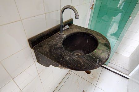 Casa de condomínio à venda com 217m², 3 quartos e 2 vagasBanheiro de Serviço