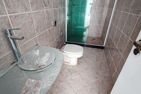 Casa de condomínio à venda com 217m², 3 quartos e 2 vagasBanheiro