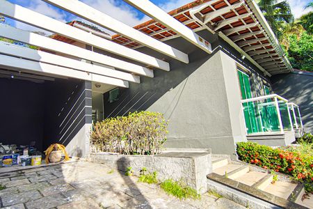 Casa de condomínio à venda com 217m², 3 quartos e 2 vagasÁrea Externa