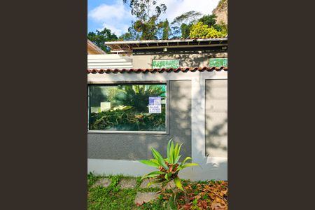 Casa de condomínio à venda com 217m², 3 quartos e 2 vagasPlaca