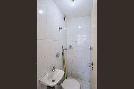 Apartamento à venda com 140m², 4 quartos e 3 vagas Apartamento à venda com 140m², 4 quartos e 3 vagasBanheiro de serviço