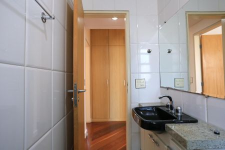 Apartamento à venda com 140m², 4 quartos e 3 vagas Apartamento à venda com 140m², 4 quartos e 3 vagasBanheiro