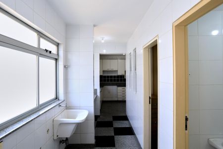 Apartamento à venda com 140m², 4 quartos e 3 vagas Apartamento à venda com 140m², 4 quartos e 3 vagasÁrea de Serviço