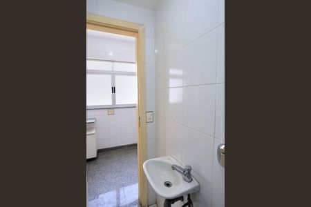 Apartamento à venda com 140m², 4 quartos e 3 vagas Apartamento à venda com 140m², 4 quartos e 3 vagasBanheiro de serviço