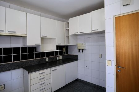 Apartamento à venda com 140m², 4 quartos e 3 vagas Apartamento à venda com 140m², 4 quartos e 3 vagasCozinha