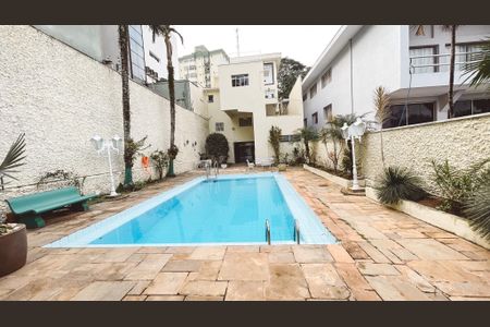 Casa para alugar com 500m², 4 quartos e NaN vagasPiscina